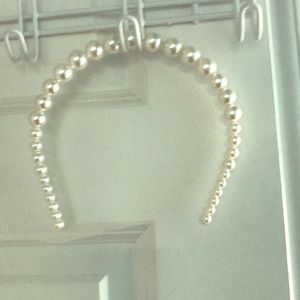 Pearl headband ( Zara)